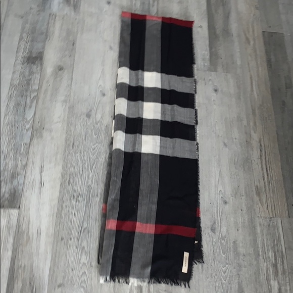 Burberry Other - Burberry men’s scarf